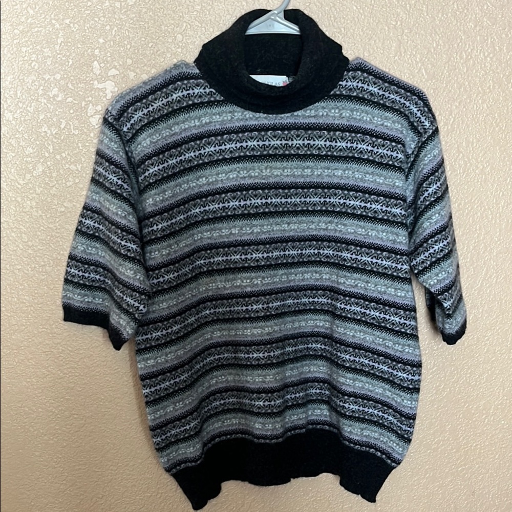 Clan Douglas cashmere short sleeved turtleneck sweater
